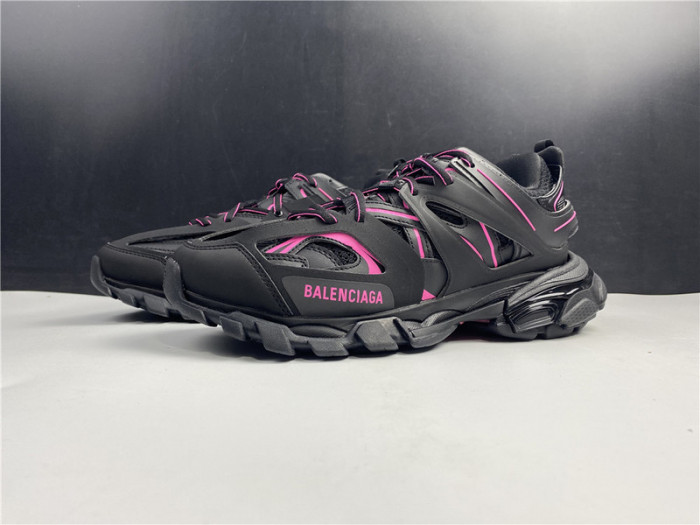 BLCG Track Trainer black and pink 542023 W2LA1 2046