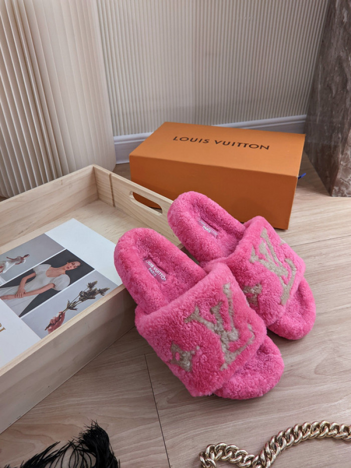 Lou1su1tt slides