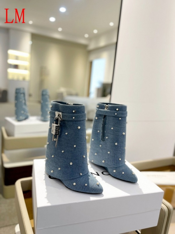 G1VENCHY BOOTS