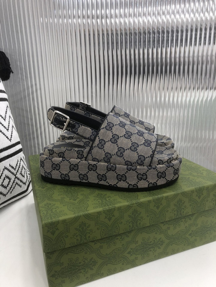 Gu66 SLIPPERS