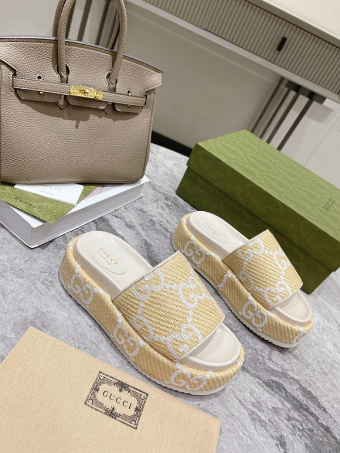 Gu66 SLIPPERS