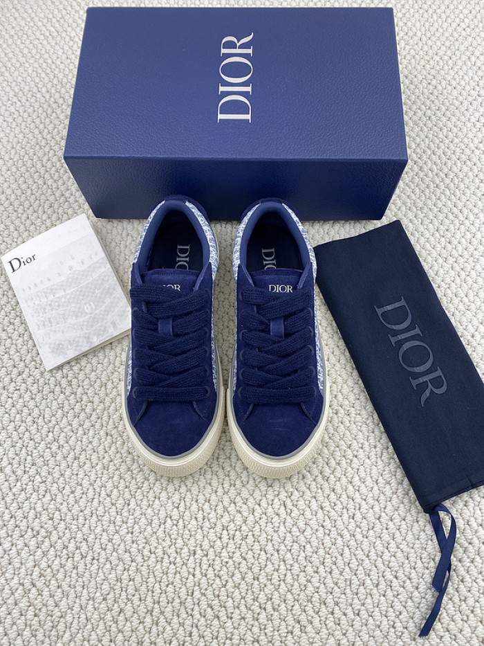 D10R B33 Sneaker