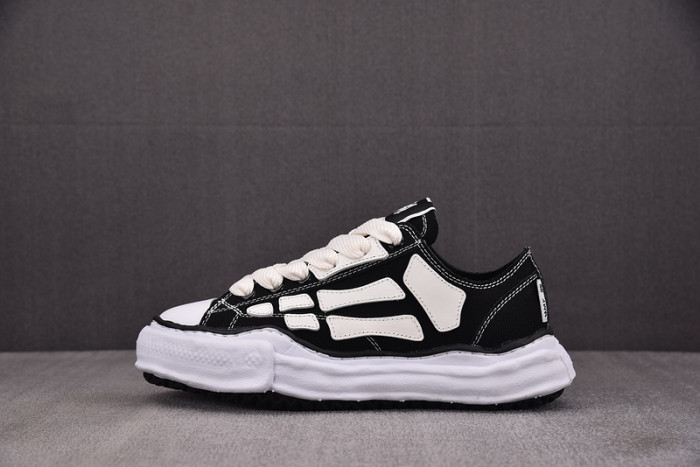 AM1R1 MIHARA YASUHIRO SNEAKER